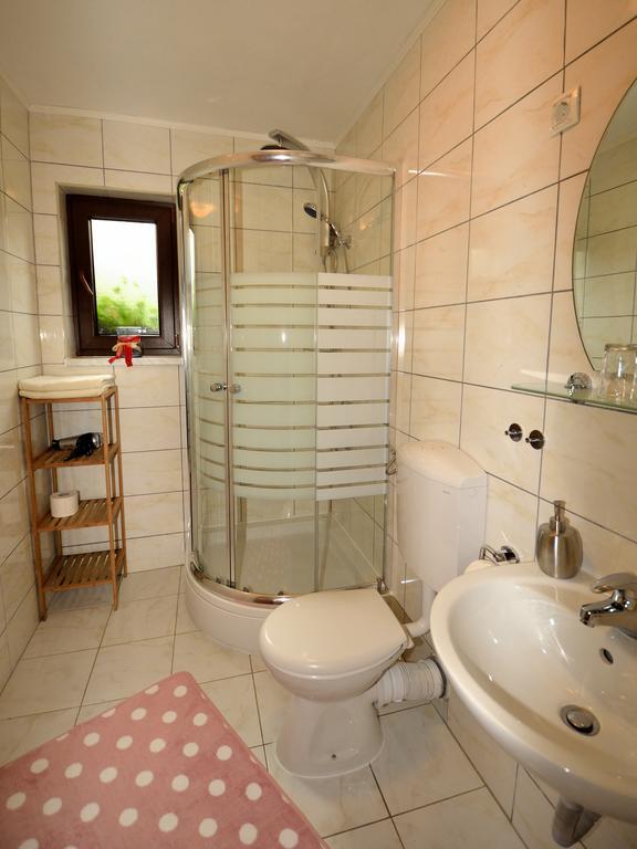 Plitvice Pansion Lovric Hotell Plitvička Jezera Rom bilde